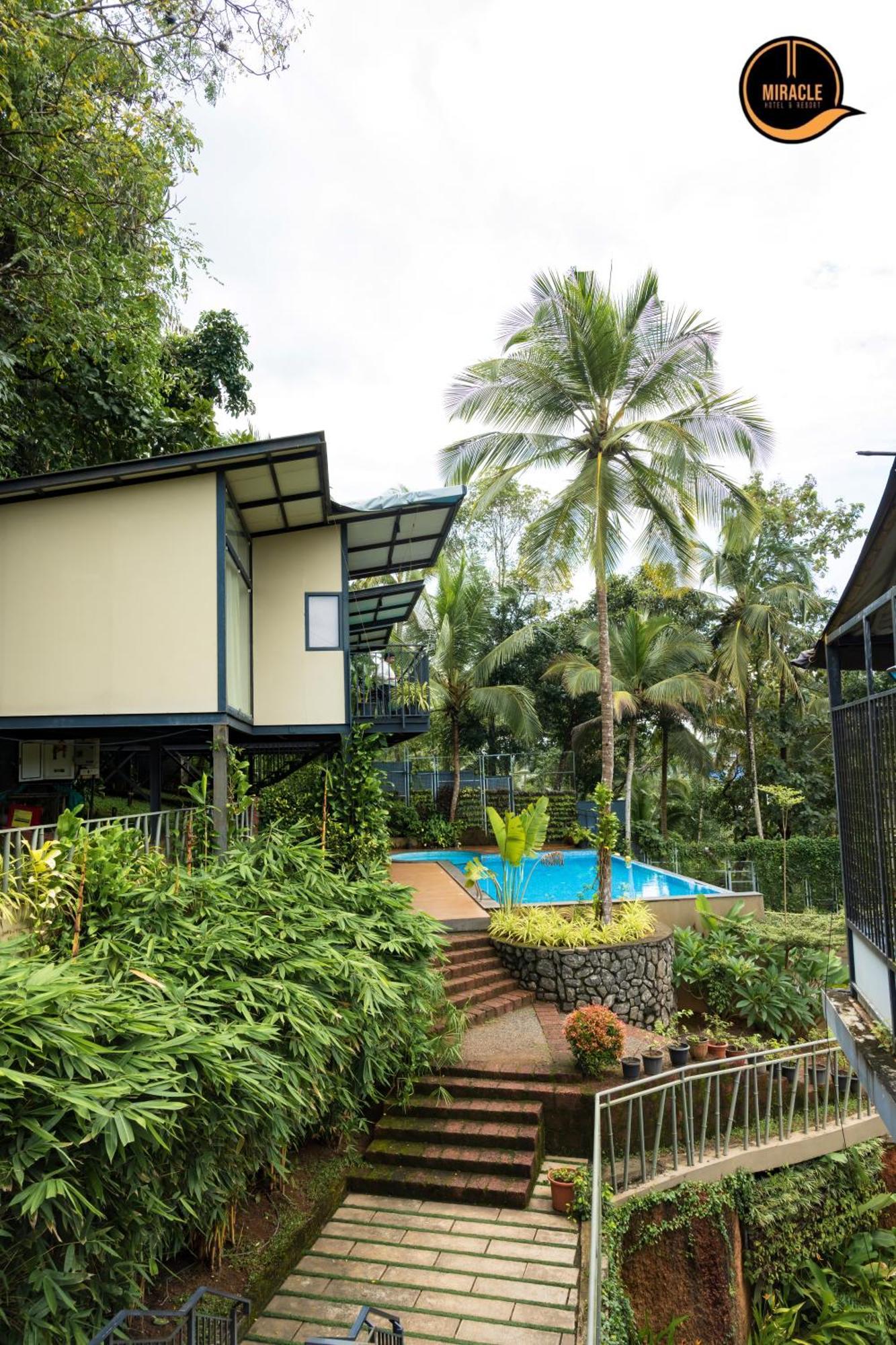 Miracle Hotel And Resorts Kozhikode Exterior foto